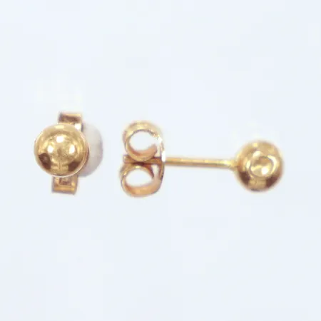 Ett par örhängen, Ø3,8mm, 18K  Vikt: 0,6 g