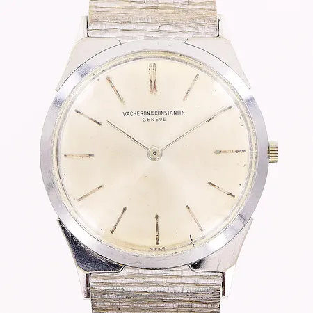 Herrur Vacheron & Constantin, Genéve, 18K vitguld, manuell, Ø32mm, vit urtavla, länk vitguld 18K, ca 18,2cm, stopp på länkfäste saknas på ena baksidan intill boett, smuts på urtavla, glas med limrester, bruttovikt 66,4g, inga tillbehör.
