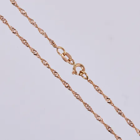 Kedja Singapore, längd: ca 42cm, bredd: ca 2mm, 18K  Vikt: 2,6 g