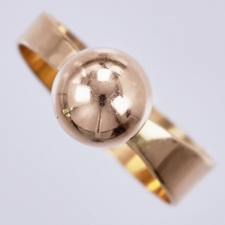 Ring, stl: ca 18, bredd: ca 6-8mm, ALTON, år 1966, 18K  Vikt: 3,1 g