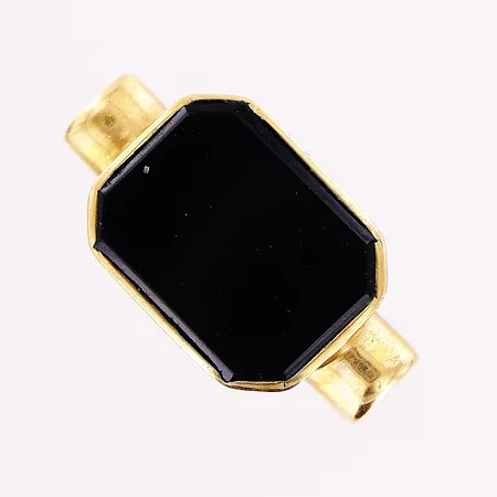 Klackring, Hematit, stl 20, bredd 2,7-10,3mm, defekter/skev skena, 18K. Vikt: 4 g