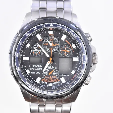 Herrur Citizen, Eco-Drive, quartz, Ø45 mm, boettnr: 071020112, fungerar ej vid testtillfället, stål. Vikt: 0 g