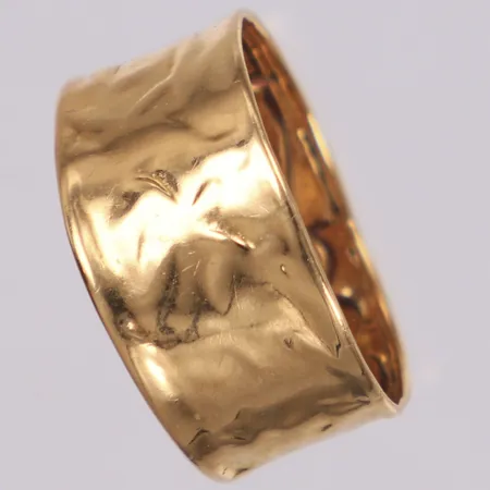 Ring, stl 17, bredd: 6,8-9,4mm, 18K Vikt: 1,8 g
