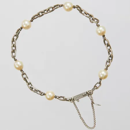 Armband, odlade pärlor, längd ca 19cm, bredd 1-6mm, säkerhetskedja, skadad låsåtta, 830/1000 silver, bruttovikt: 6,7g Vikt: 0 g