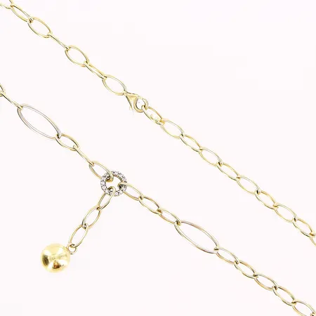 Collier, 47cm, bredd 5-7mm, hängande del 40mm, mindre bucklor, 14K Vikt: 6,1 g