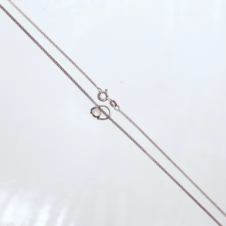 Collier, hänge med vit sten, längd 70cm, silver 925/1000 Vikt: 5,5 g