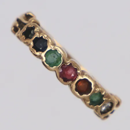 Ring med diamant 1xca0,03ct och färgade stenar, stl 17, bredd 2-4,3mm, 9K Vikt: 2,6 g