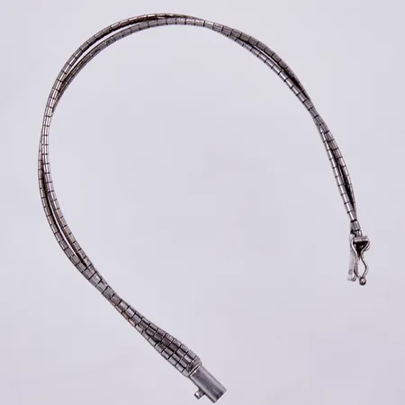 Armband längd ca 18,5cm, bredd ca 4-6mm, 835/1000 silver Vikt: 10,1 g