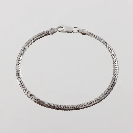 Armband, längd 19cm, bredd 3,6mm, silver  Vikt: 4,7 g