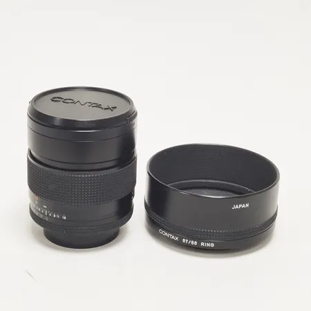 Objektiv Contax, Carl Zeiss Planar 85/1,4 T serienr 7222736. Skickas med postpaket.
