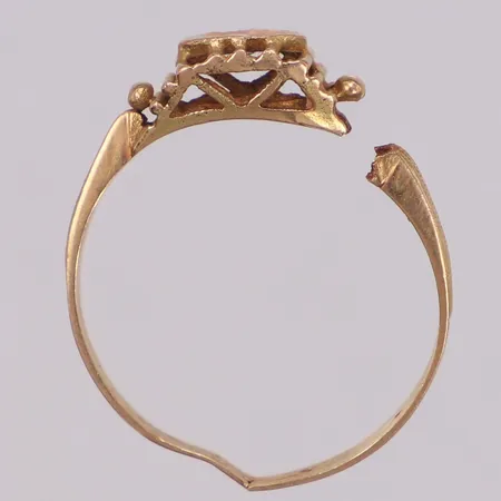 Ring, defekt, 14K Vikt: 1,6 g