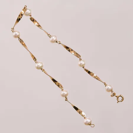 Armband, 20cm, odlade sötvattenspärlor ca 6mm, 18K 4,8g.
