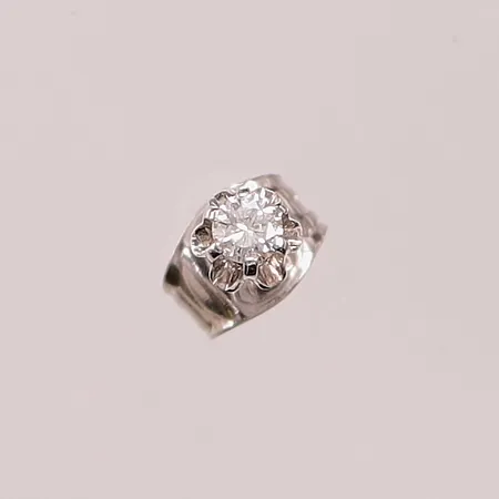 Omaka örhänge, diamant ca 0,08ct, 4mm, 18K 0,5g.