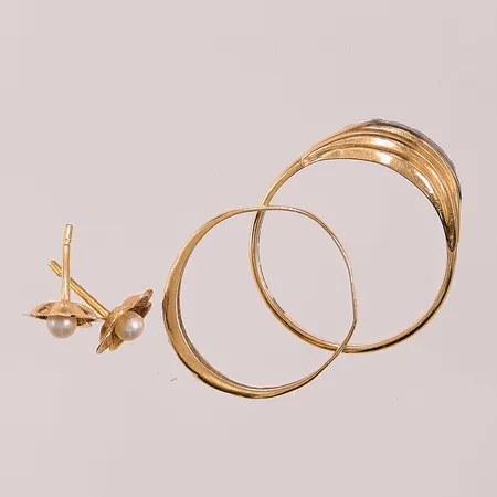 Diverse guld, defekt, 18K 3,6g.
