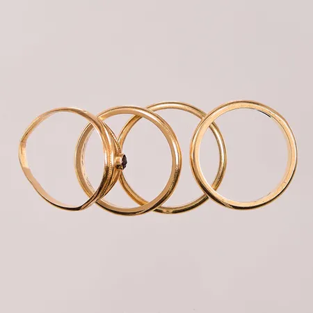 4 Ringar, gravyr, 18K 12,1g.
