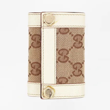 Nyckelfodral, Gucci monogram, plats för sex nycklar, en ficka, bredd:65mm, höjd: 90mm, limrester runt beslag, originalask