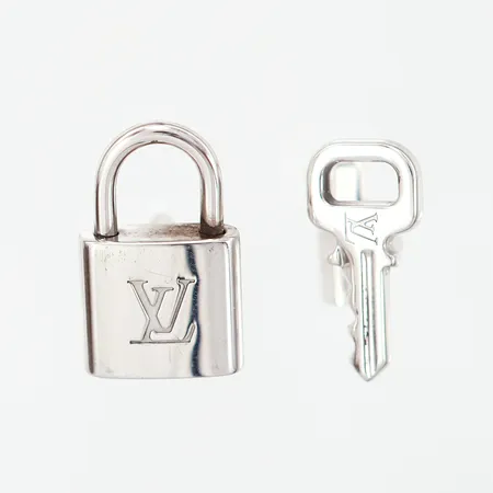 Manschettknappar, Louis Vuitton, 10x20mm, 13x23mm, silver 925/1000, originalfodral, 65x80mm, vikt: 15,5 gram Vikt: 15,5 g