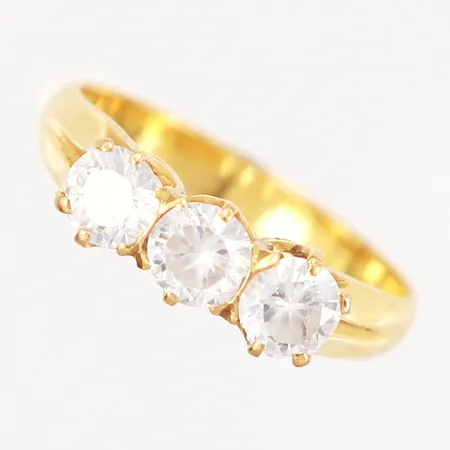 Ring med vita stenar, stl 17, bredd: 3-5mm, 18K Vikt: 3,6 g