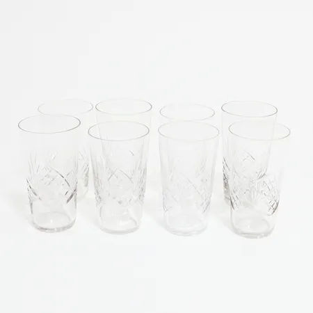 Åtta selterglas, Ø55mm, höjd:10cm, ett med nagg, Helga, av Fritz Kallenberg, Orrefors Skickas med postpaket.