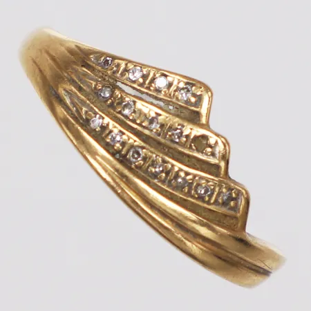 Ring, diamanter 15 x ca0,005ct, stl 18½, en diamant saknas, bucklig, sliten, 18K  Vikt: 2,5 g