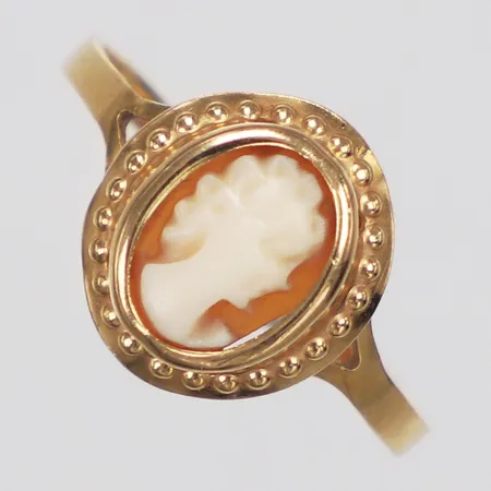 Ring, camé, Sävsjö år 1994, stl 16, 18K  Vikt: 1,1 g