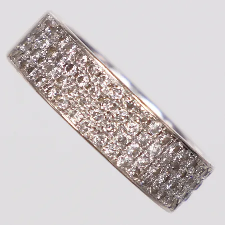 Ring, diamanter 43 x ca0,01ct, Schalin, stl 17, bredd 6mm, vitguld, gravyr, en diamant saknas, 18K  Vikt: 8 g