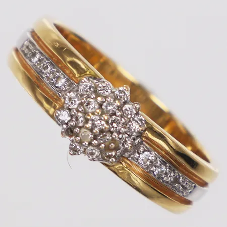 Ring, diamanter 24 x ca0,01ct, Guldfynd, stl 19, bredd 5,4-8mm, en diamant saknas, 18K  Vikt: 6,1 g