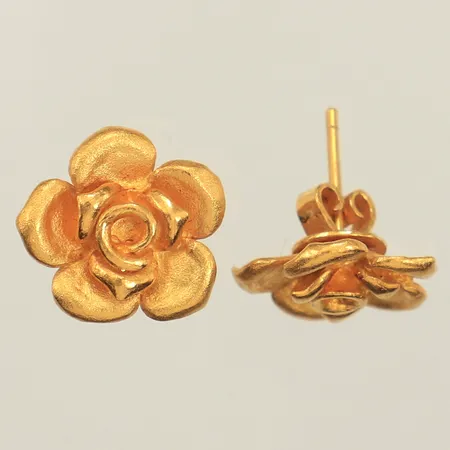 Ett par örhängen, Blommor, Ø16mm, 23K  Vikt: 9,9 g
