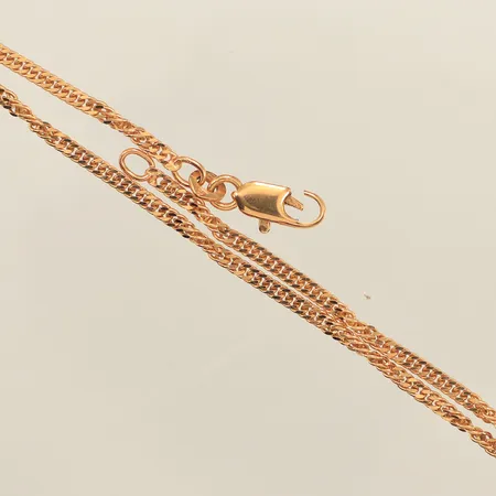 Kedja Rävsvans, ca 70cm, bredd ca 2,1mm, defekt lås, går ej att stänga, 18K Vikt: 11,8 g