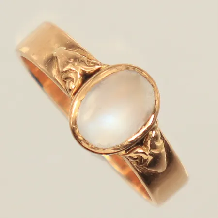 Ring vit sten, stl 16½, bredd 8,3mm, 18K Vikt: 3,5 g