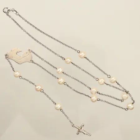 Radband med pärlor och Krucifix, ca 52cm, 925/1000 silver Vikt: 12,4 g