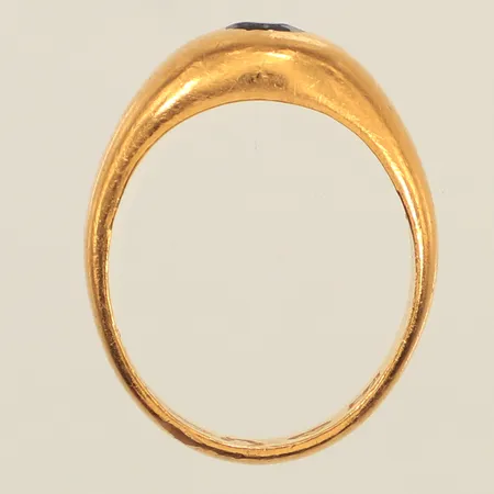 Ring, stl 15¼, bredd 7,1mm, skev, 21K  Vikt: 6,3 g