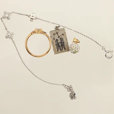 Armband, ring, hängen, knutar, slitet, stenar saknas, silver Vikt: 5,8 g