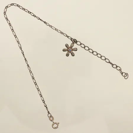Armband med berlock, ca 26cm, 925/1000 silver Vikt: 4 g