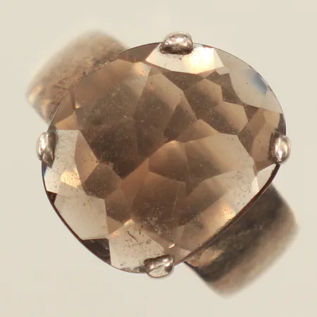 Ring med rökkvarts, stl 16¼, bredd ca 15mm, 925/1000 silver Vikt: 6,1 g