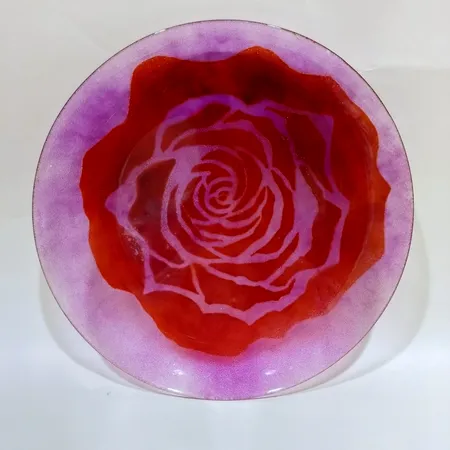 Glasfat, Rose, Lena Hansson, Steninge Slott, Ø37cm, mindre färgbortfall, Skickas med postpaket.