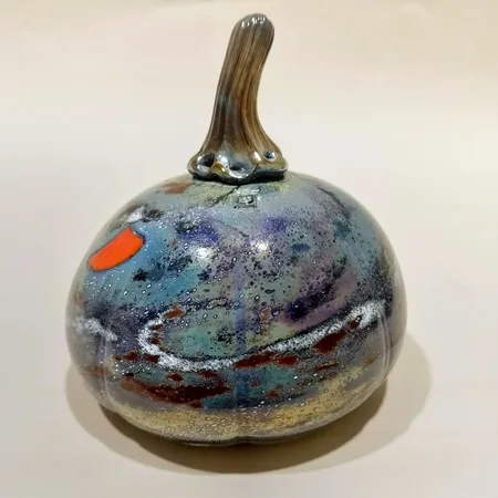 Skulptur Pumpa, Kastlösa, Lena Olsson, Ø13cm, signerad samt etikettmärkt