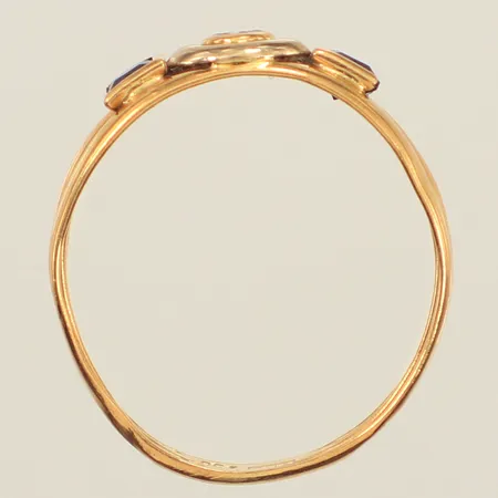 Ring, blå stenar, stl 16½, bredd 5,5mm, defekt, 18K  Vikt: 1 g