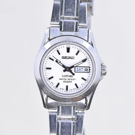 Damur Seiko, quartz, Ø25 mm, datum, serie nr 740751, behov av batteribyte, stål. Vikt: 0 g