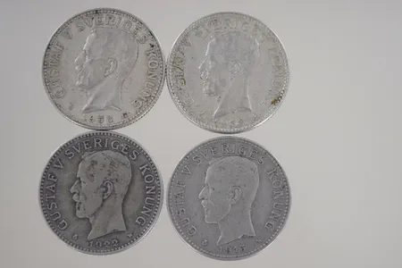 4 st Silvermynt 2 kr, Gustaf v, år 1913/1922/1936/1938 Vikt: 59,7 g