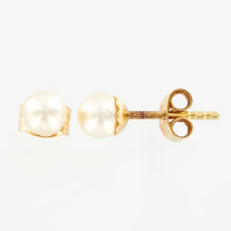 Ett par örhängen med odlade pärlor, Ø ca 4mm, 18K Vikt: 0,7 g