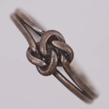 Ring, knut, stl 17¼, bredd: 2,3-6,6mm, 925/1000 silver  Vikt: 1,6 g