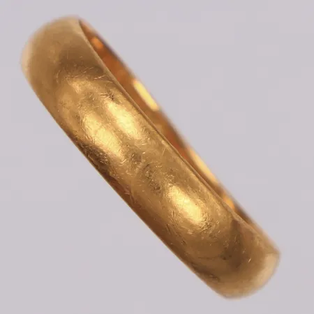 Ring, slät, stl 21, bredd: 5,1mm, 23K Vikt: 7,1 g