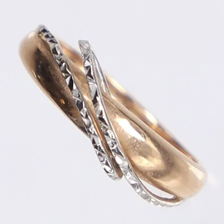 Ring, stl 18½, bredd 1,5-7mm, 14K Vikt: 3,3 g