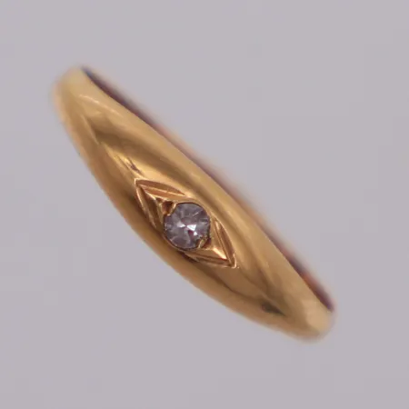 Ring, vit sten, stl 15½, bredd: 1,7-4mm, 18K  Vikt: 0,8 g