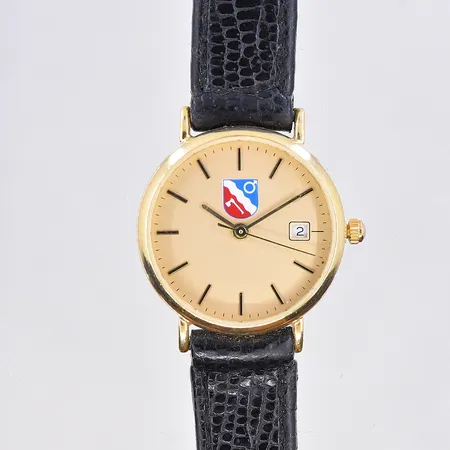 Damur Borlänge Kommun, quartz, datum, Ø24 mm, graverad boett, fungerar ej vid testtillfället, 18K. Bruttovikt 16,1g.