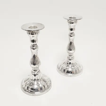 Ett par ljusstakar, höjd 18cm, Dacapo Silver AB, år 1989, fyllda bottnar, 830/1000 silver, bruttovikt: 434,9g Vikt: 434,9 g