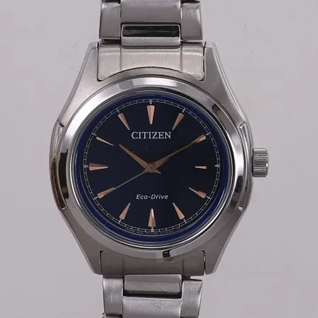 Damur, Citizen Eco-Drive, stål, quartz, 32mm, boettnr J730-003BT01, 2D2030176, mörkblå urtavla, länk i stål, inga tillbehör 