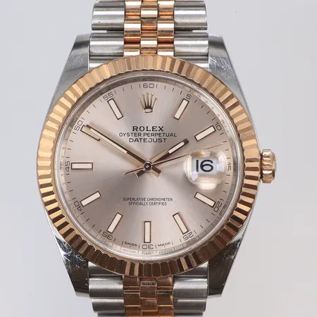 Herrur Rolex Datejust 41 stål/ guld, "Everrose"  ref nr. 126331 snr. 27H8Z051, cal. 3235, jubileelänk stål/guld, cert (Krons daterat 2018), lite repor, två extra länkbitar, med box och ytterkartong 
