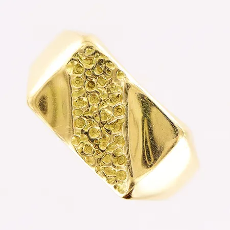 Klackring, stl 20, bredd 4-9,5mm, bucklig skena, 18K. Vikt: 3,2 g